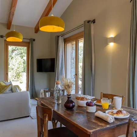 Hameau De Petripini *