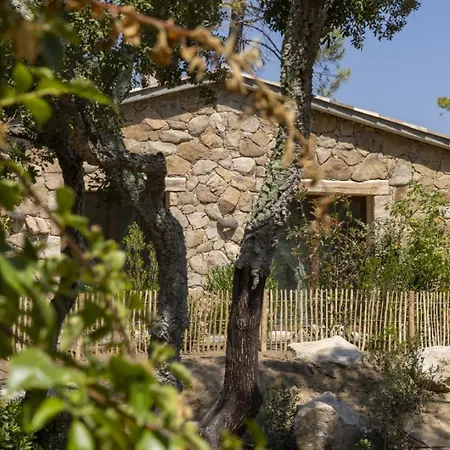 Nyaraló Hameau De Petripini