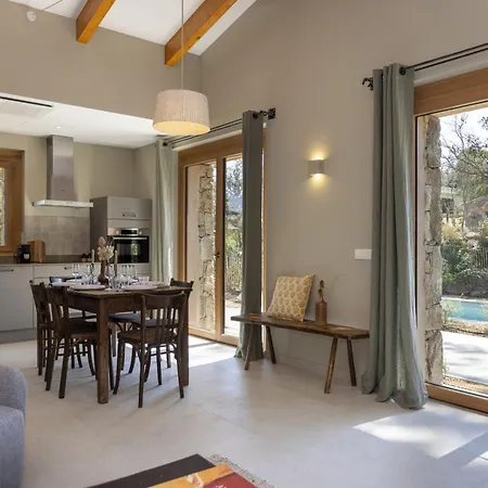 펜션 Hameau De Petripini