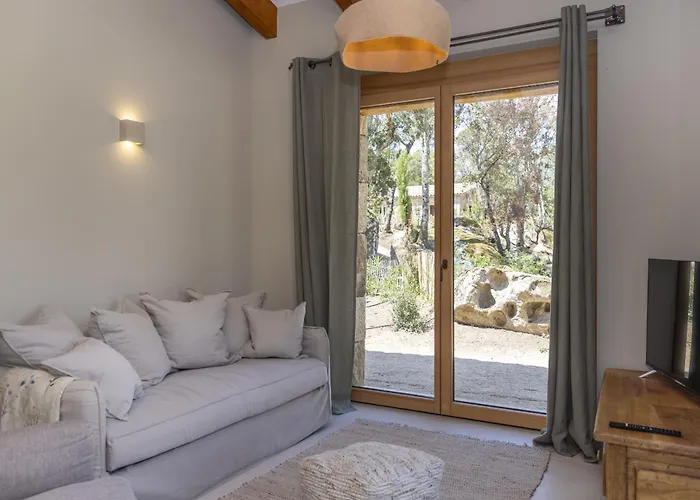 Hameau De Petripini *