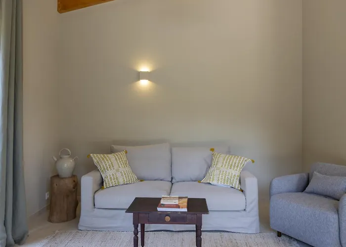 Hameau De Petripini * סוטה