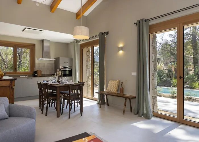 בית נופש Hameau De Petripini